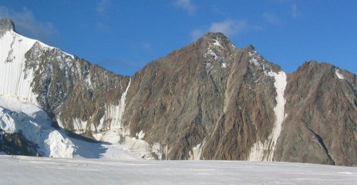 Durrenhorn ( 4035 metres ) in the Swiss Alps