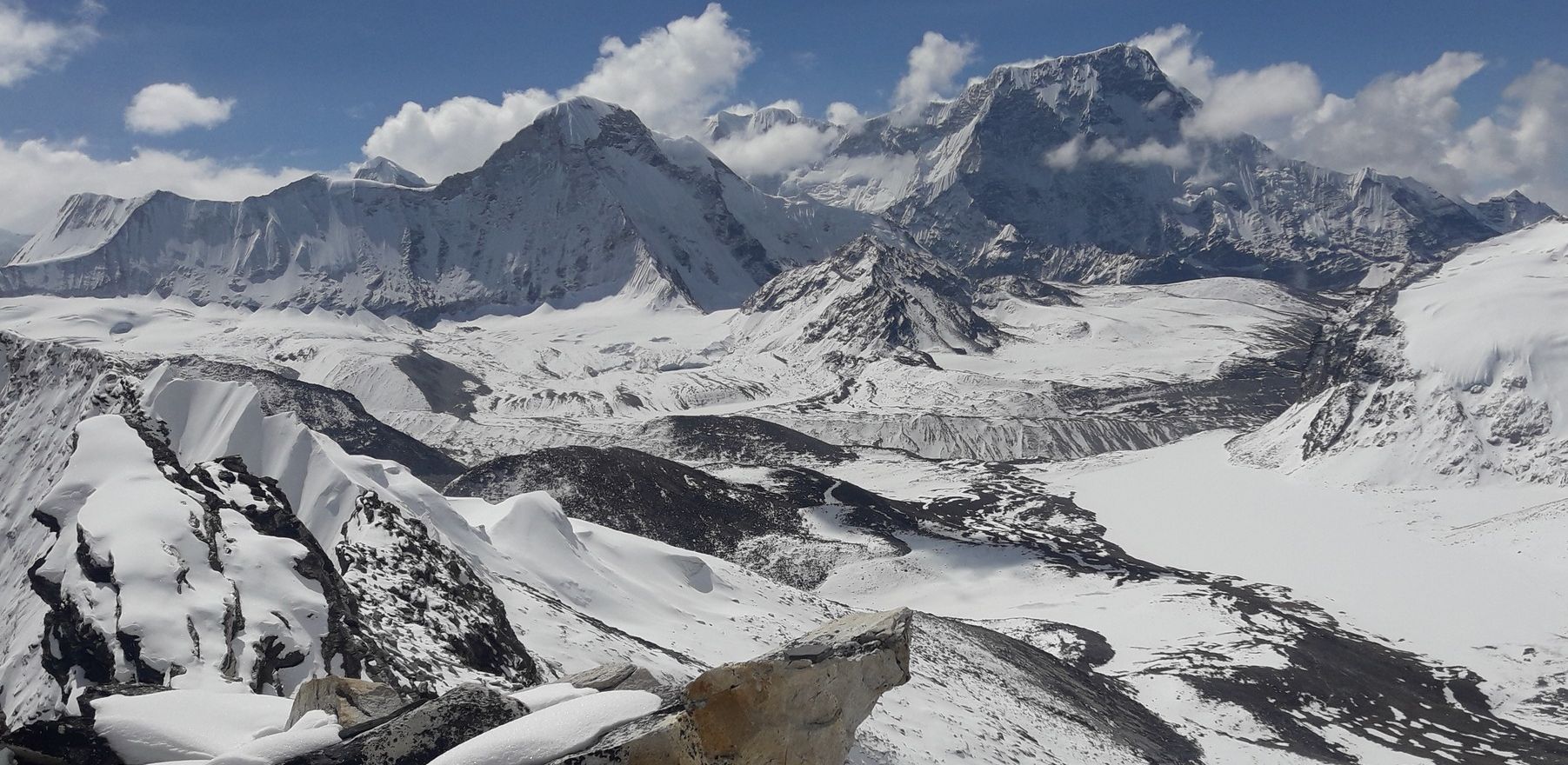 Chonku Chuli ( Pyramid Peak ) and Chamlang from Amphu Labtse