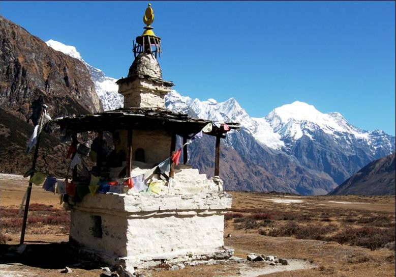 Chorten in Buri Gandaki Valley near Samigaon