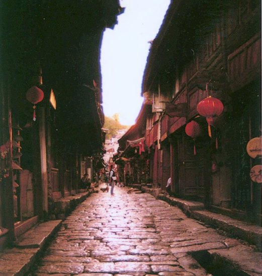 Narrow Cobble-stoned Alleys of Lijiang Old City