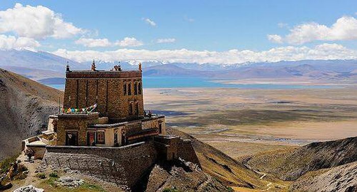 Gyangdrak Gompa on the Mount Kailash trek