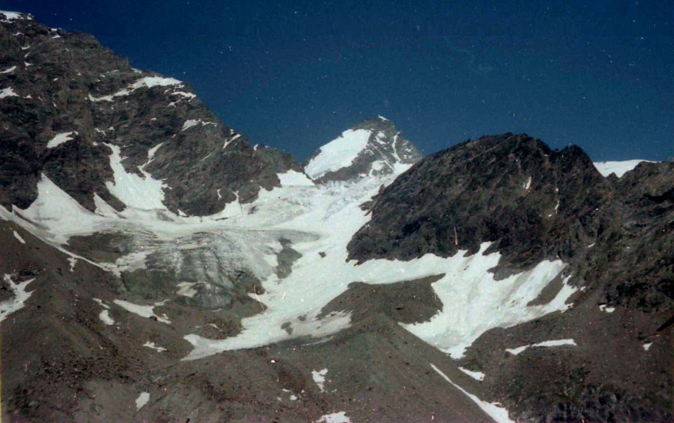 On ascent of Dent d'Herens