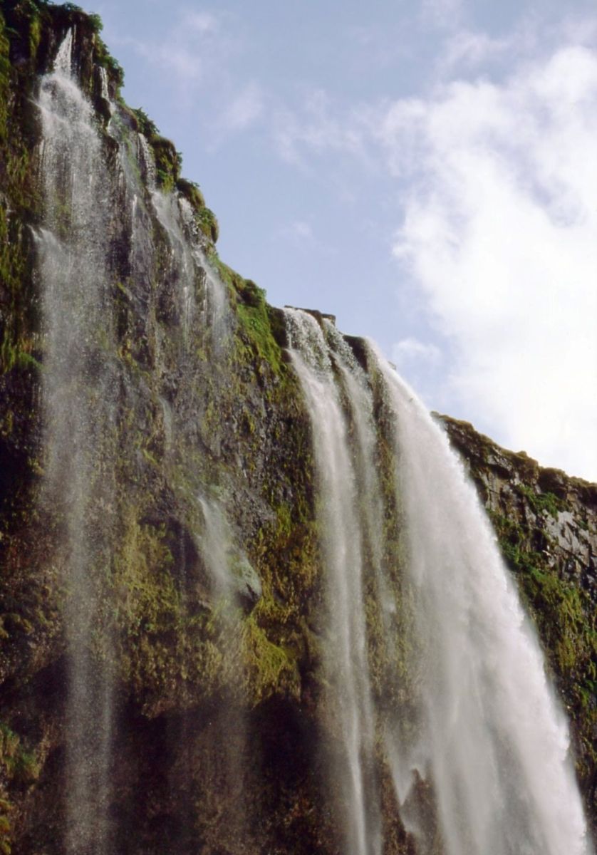 Seljalandsfoss 197ft 60m - Waterfall in Iceland