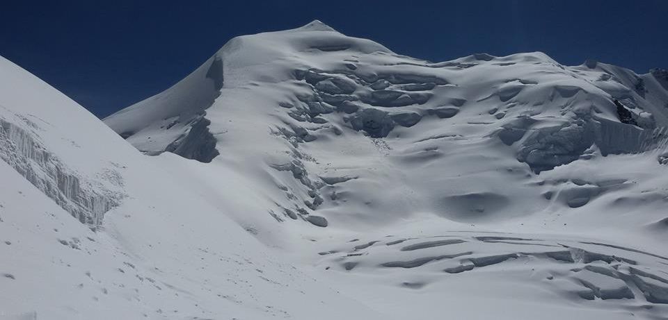 Ascent route on Mount Manaslu