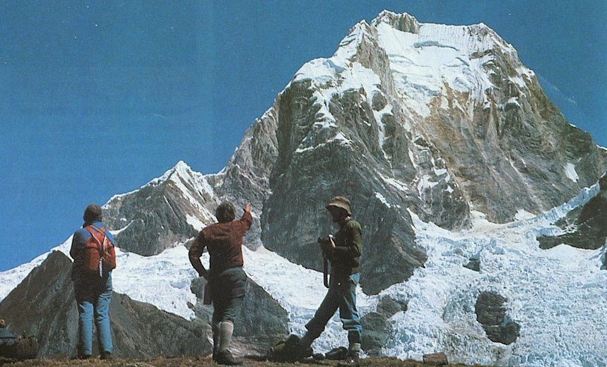 Yerupaja ( 6635 metres ) - second highest mountain in Peru and the highest in the Cordillera Huayhuash