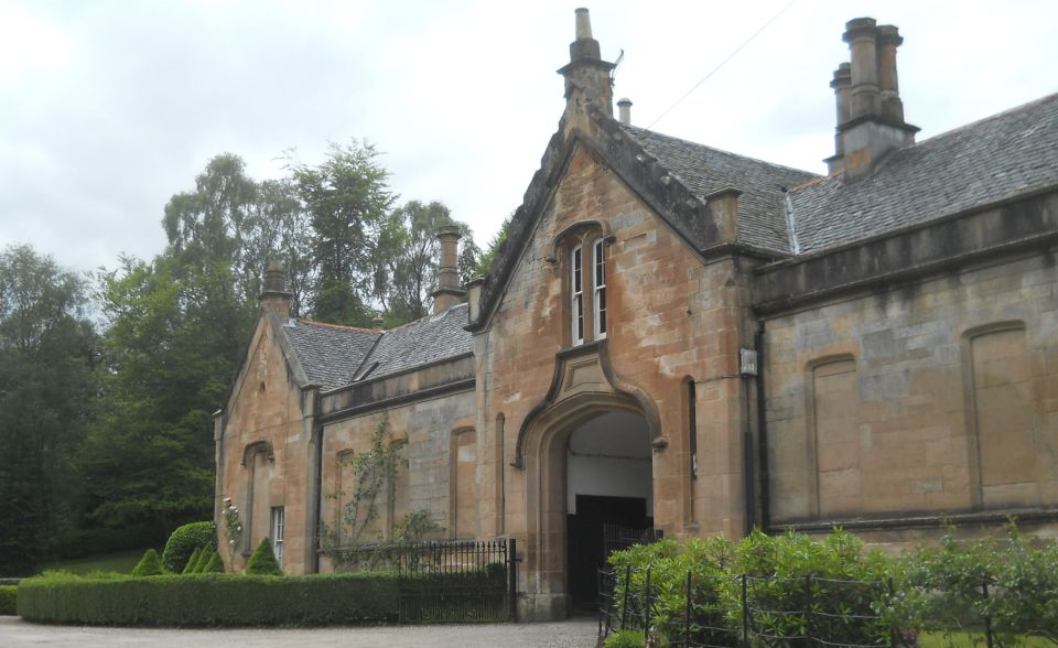 Drumkinnon Farmhouse on Stoneymollan Road in Balloch